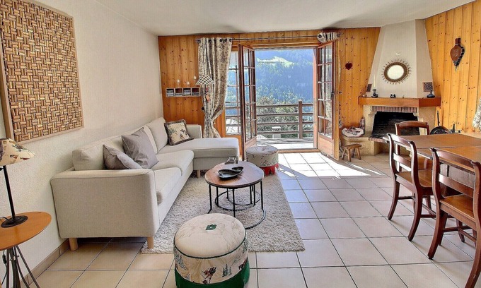 Champery Ski Chalet | Nice family flat with 4 bedrooms, parking space, wifi and free shuttle to the cable car (7-W)