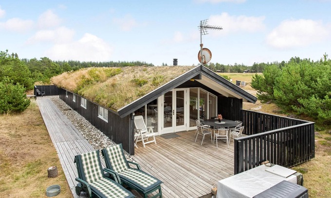 Skiveren House | Nice home in ålbæk with WiFi