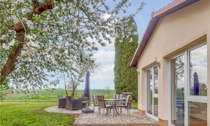 Behrenhoff House | Nice Home In Behrenhoff With Kitchen