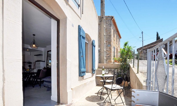Bizanet House | Nice home in Bizanet with kitchen