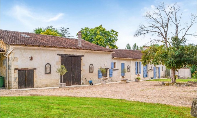 Bourg-du-Bost House | Nice Home In Bourg Du Bost With Wifi