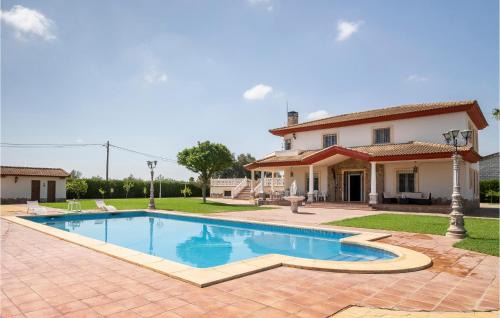La Carlota House | Nice Home In Córdoba With Wifi