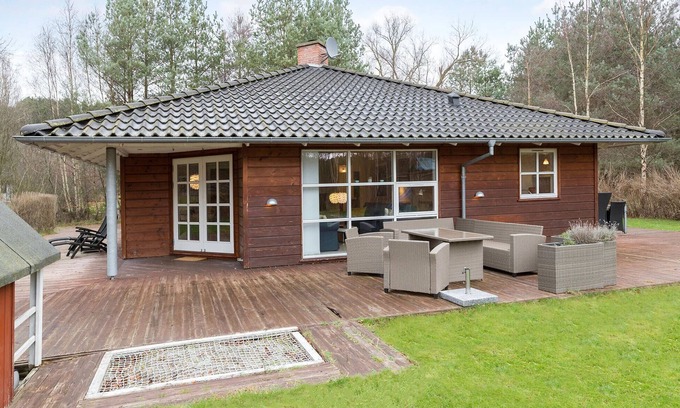 Øksenmølle House | Nice home in Ebeltoft with sauna