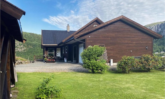 Farsund House | Nice Home In Farsund With Kitchen
