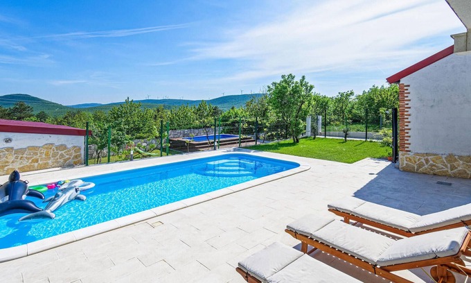 Muc House | Nice home in Gornji Muc with WiFi