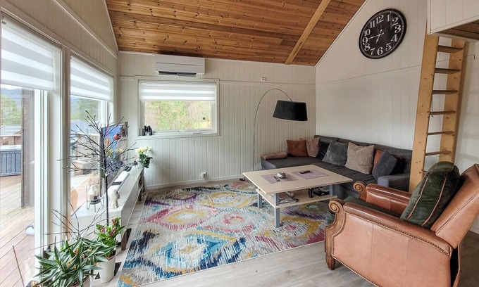 Suldal House | Nice home in Jelsa with kitchen