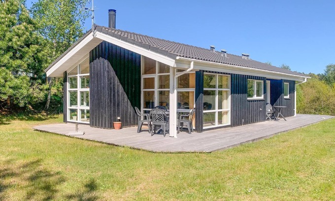 Knebel House | Nice home in Knebel with house sea view