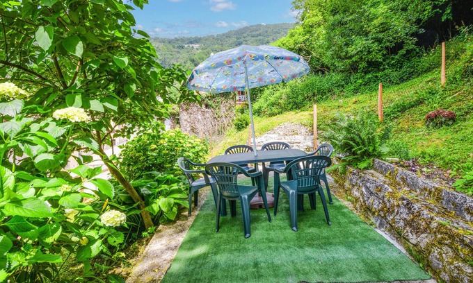 Lusiana House | Nice home in Lusiana with WiFi