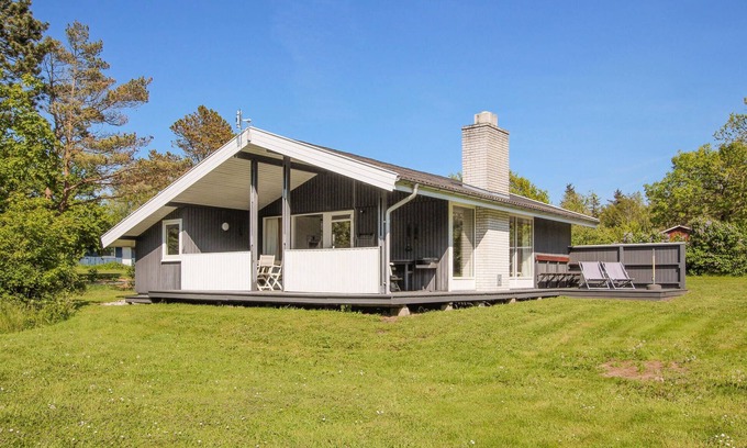 Samsø House | Nice home in Samsø with kitchen