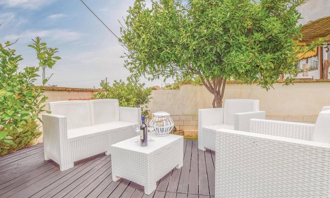 Scoglitti House | Nice home in Scoglitti with WiFi