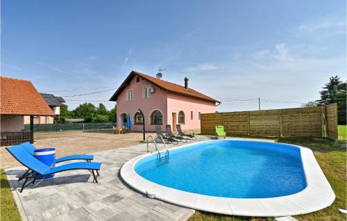 Konjscina House | Nice Home In Turnisce