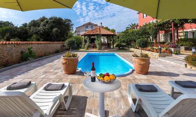 Sutomiscica House | Nice home in Ugljan with WiFi