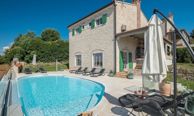 Baldasi House | Nice home in Vizinada with kitchen