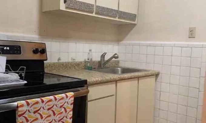 Mayaguez Pueblo House | Nice House near University of Mayaguez with covered and gated car parking.