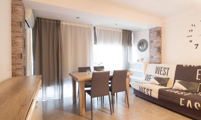 Salou City Centre Apartment | Nice renovated apartment for 7 people located in Salou a few meters to the beach