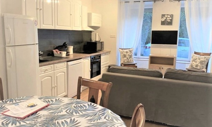 Bagneres-de-Luchon Apartment | Nice T3 in the center of LUCHON 2 bedrooms - Ideal family - special cures rate