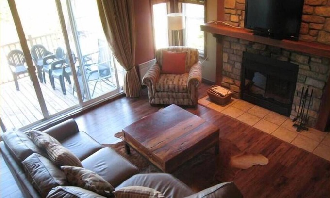 Mont-Tremblant Village Ski Chalet | Nicely Decorated Cozy 5BR Spacious Townhouse