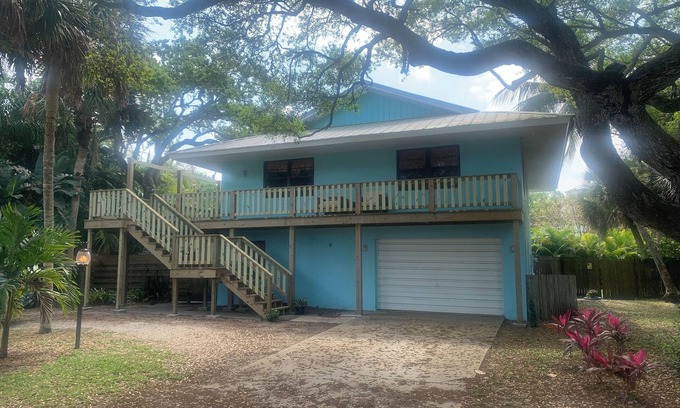 Summerplace House | Nicely Updated heated Pool Home Near Private Beach