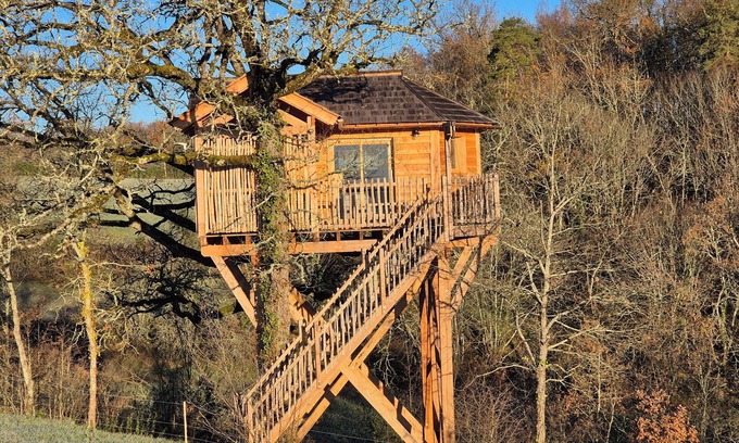 Saint-Genies Cabin | Nids en Perigord, cabane perchée avec Spa à 10min de Sarlat
