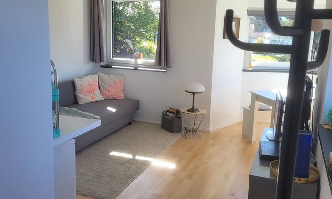 Gstadt Apartment | Niedliche Ferienwohnung in Traumhafter Lage am Chiemsee, 5 Min Fußläufig zum See
