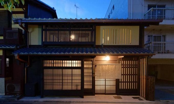 Kamigyo House | Nijo Garden Villa - a beautiful traditional Japanese machiya house