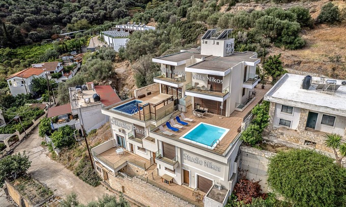 Palaiokastro Apartment | Nikos studio in Palaiokastro near the beach and taverns