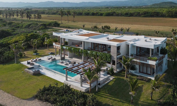 Barra de Colotepec Villa | Niku House: Beachfront Luxury Villa for 12 with Chef, Staff & Ocean Views
