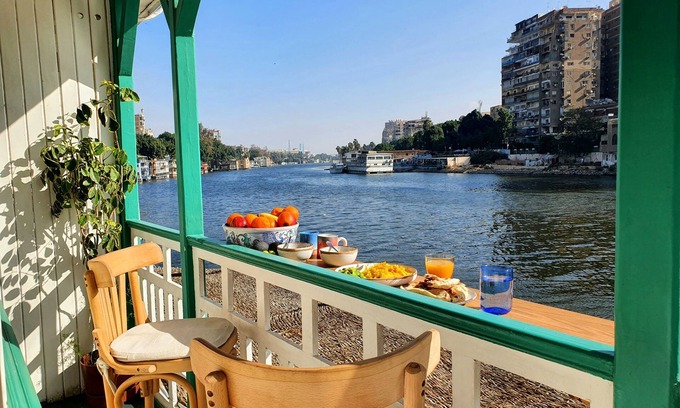 Gezira Apartment | Nile Loft - Houseboat65, Zamalek Island - Central Cairo