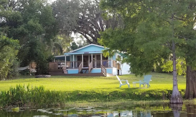 Altamonte Springs Cottage | nIncredible Private Lakefront Cottage Retreat