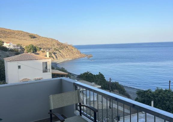 Crisostomos Apartment | Ninemia Apartment