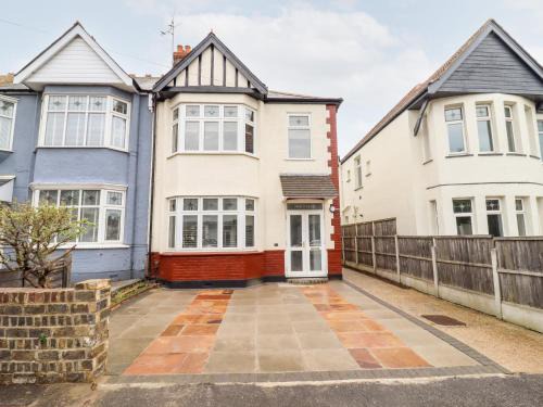 Southend-on-Sea House | Ninety Eight