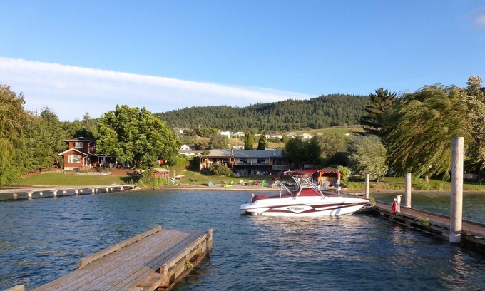 Vernon Resort | Nirvana Cabana Lakeside - Supreme