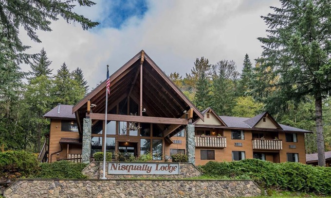 Ashford Cabin | Nisqually Lodge