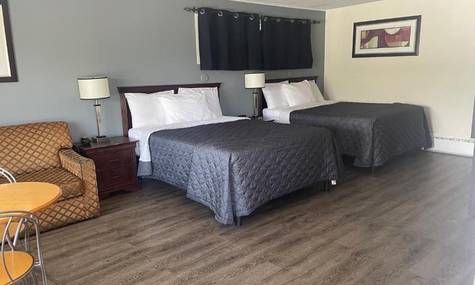 Cornwall Hotel | Nites Inn Motel