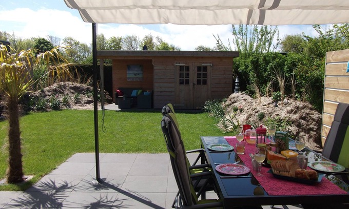 Sint Maartenszee House | Luxury modern bungalow near the dunes and beach. Free WIFI.