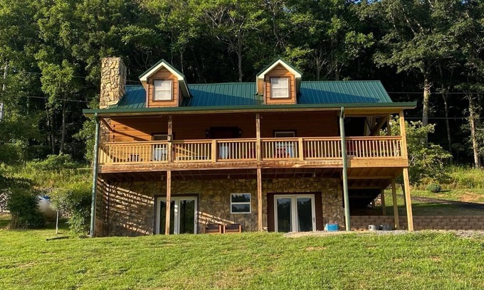 Max Meadows Cabin | nNew River cabin get away n