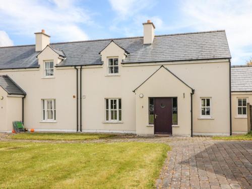 Dungarvan House | No 3 an Seanachai