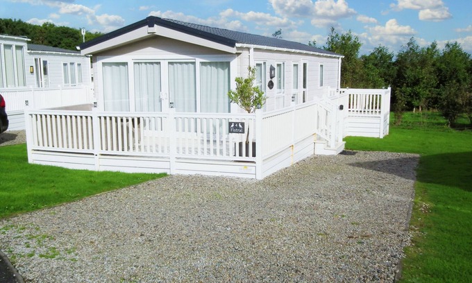 Newquay Cottage | NO. 4 FISTRAL, family friendly, with pool in Crantock