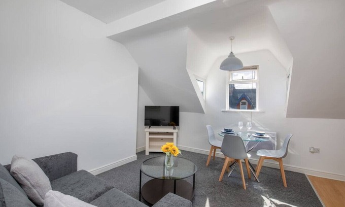 Hartlepool Apartment | No 4 Thornhill house