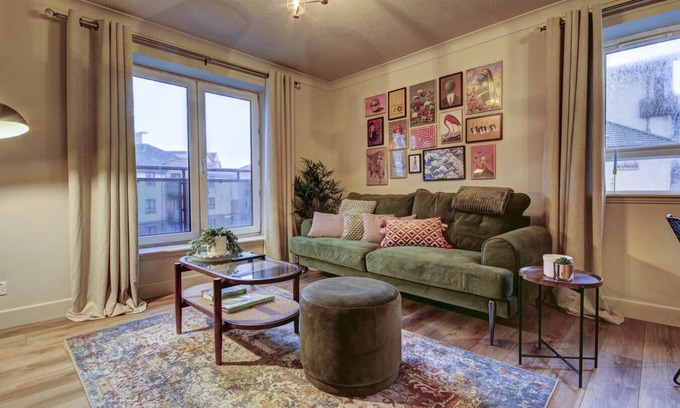 Ayr Apartment | No.5 Ayr Beach - Coorie Doon
