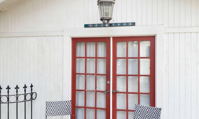 Waveland House | No One likes a Shady Beach