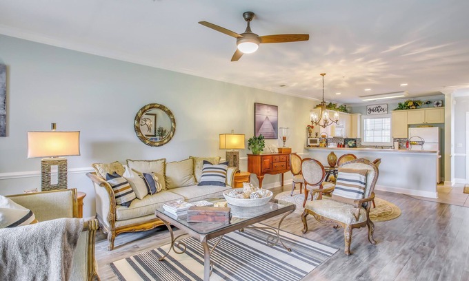 Central Myrtle Beach Condo | 'No Rush Fore' Condo Near Beaches & Golfing!