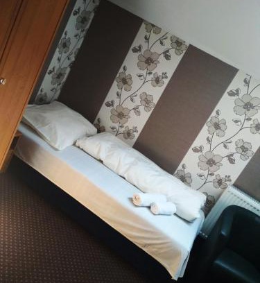 Lednogora Bed & Breakfast | Noclegi Przy Trasie Dziekanowice