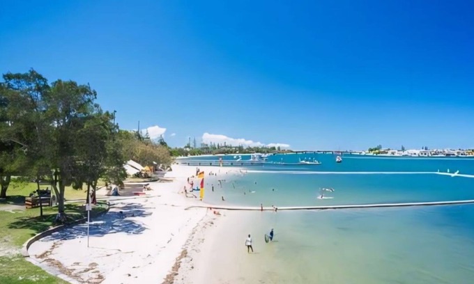 Gold Coast Apartment | Noctua - modern 2bedroom apartment in Hope Island