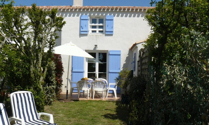 Noirmoutier-en-l'Ile House | Noirmoutier - Typical house - 3 rooms+South terrace + 2 BICYCLES +wifi