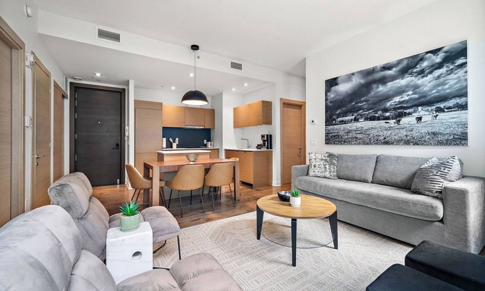 Old Montreal Apartment | Nomade MTL, Old MTL, Luxury 2BD 2BA, St Jacques
