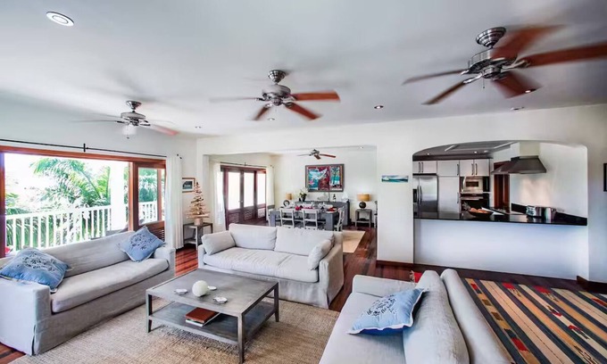 Freetown Apartment | Nonsuch Bay 3 bedroom duplex private apartmentnn