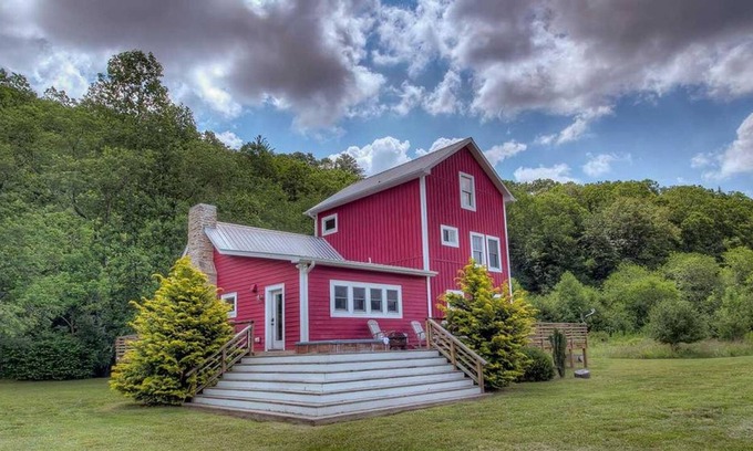 Cherry Log Cabin | Noontootla Cottage by Escape to Blue Ridge