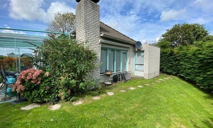 Dirkshorn House | Noordzee omheind met hond