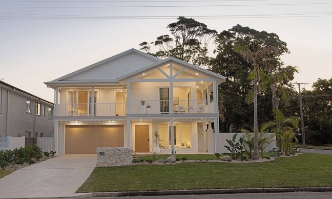 Norah Head House | Norah Palms a Luxury Holiday Home Close to The Beach